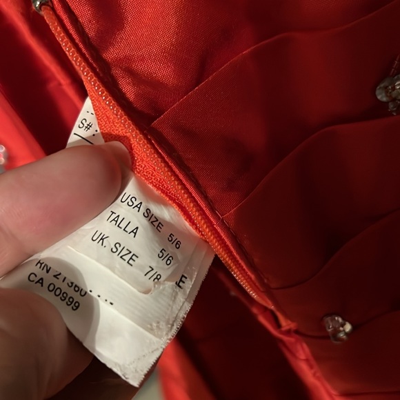 Mori Lee  formal red 1 shoulder sequin gown. Size 7/8 Perfect for Prom Season! - Picture 4 of 13